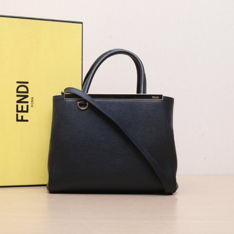 FENDI PETITE2JOURS小號黑色牛皮金扣肩背包-0
