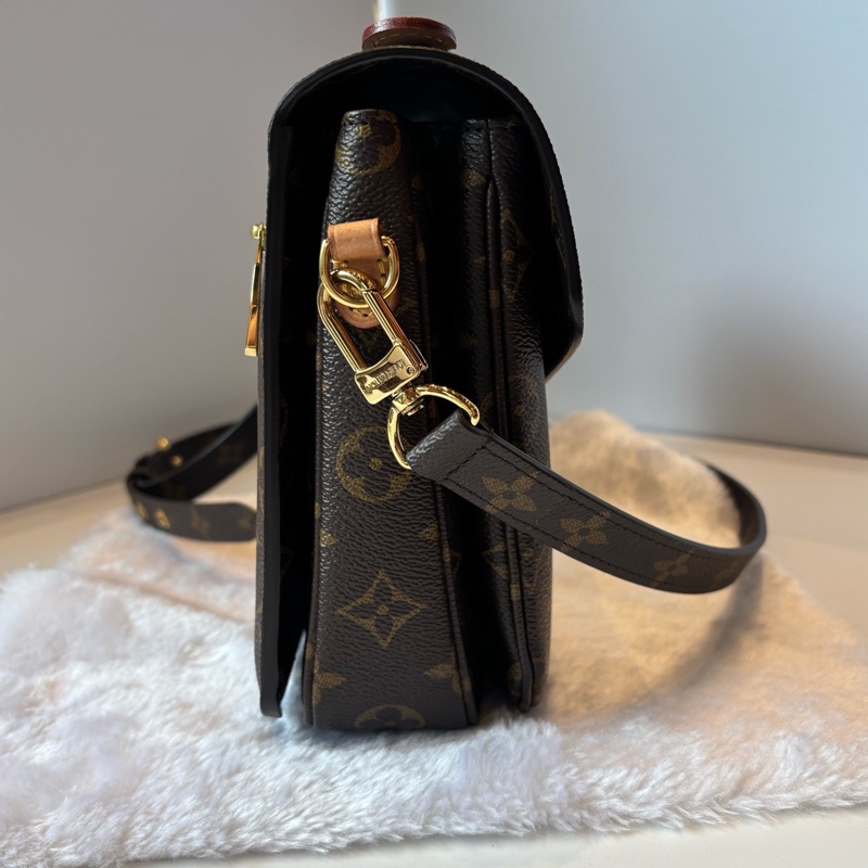 路易威登/LV 經典老花金扣 郵差包20年 98新-3