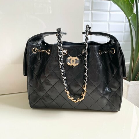 全新 CHANEL 25 bag 黑金 油蠟皮 鴛鴦釦 小號