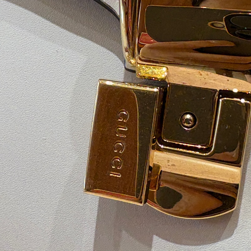 【典雅女神,時尚必備】Gucci Sylvie 白色鏈條肩背包|經典紅藍織帶設計|珍稀真皮包|台中市北區現貨-10