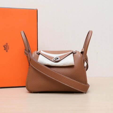 HERMES LindyMini37金棕色TC皮W刻銀扣肩背包