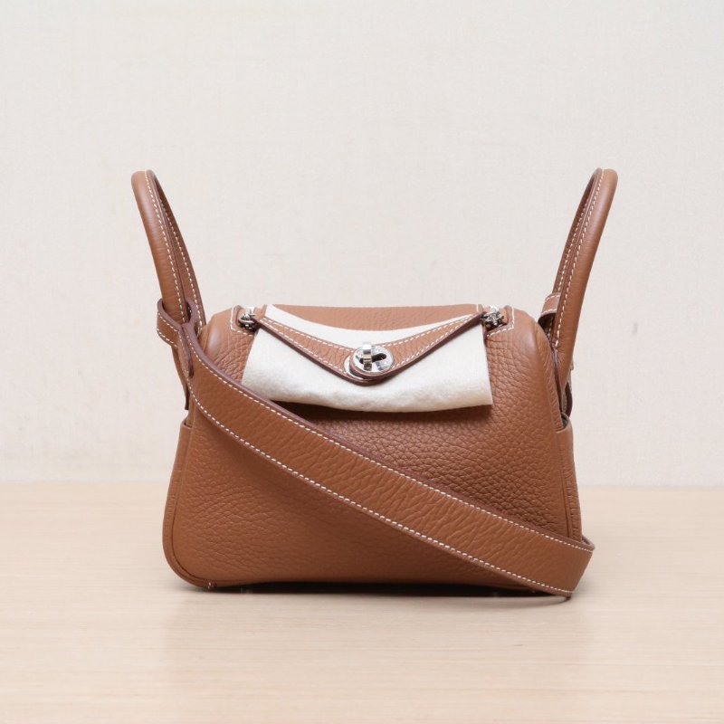 HERMES LindyMini37金棕色TC皮W刻銀扣肩背包-1