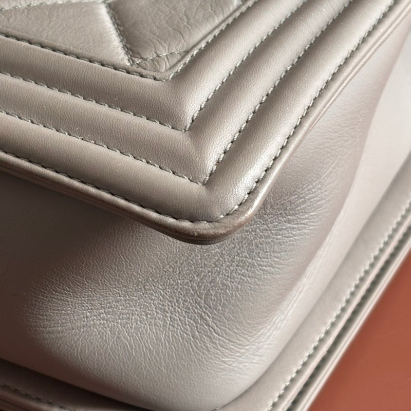 ::CHANEL:: BOY 28 限量款灰色菱格羊皮金釦 金鍊肩背斜背包-5