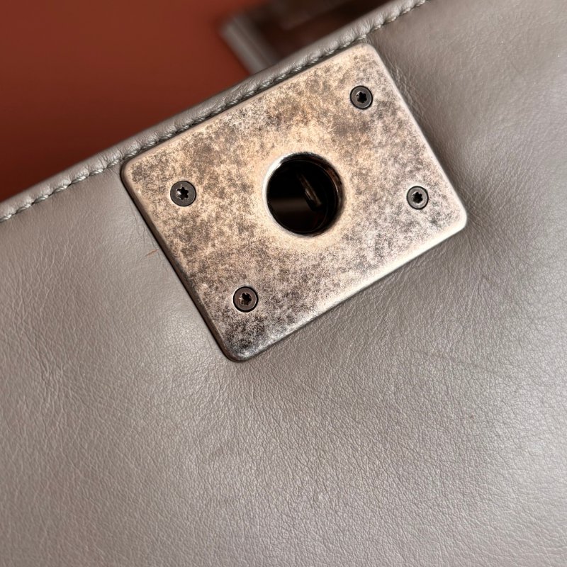 ::CHANEL:: BOY 28 限量款灰色菱格羊皮金釦 金鍊肩背斜背包-24