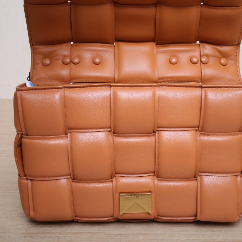 BOTTEGA VENETA CassetteChain粗鏈條26橙色羊皮肩背包-3