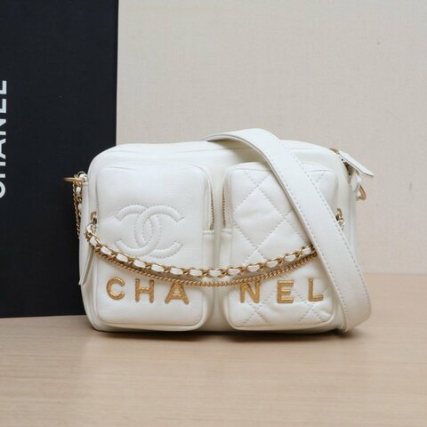 CHANEL 白色牛皮晶片開金扣22c早春雙口袋炸藥包相機包金屬鏈條郵差包肩背包