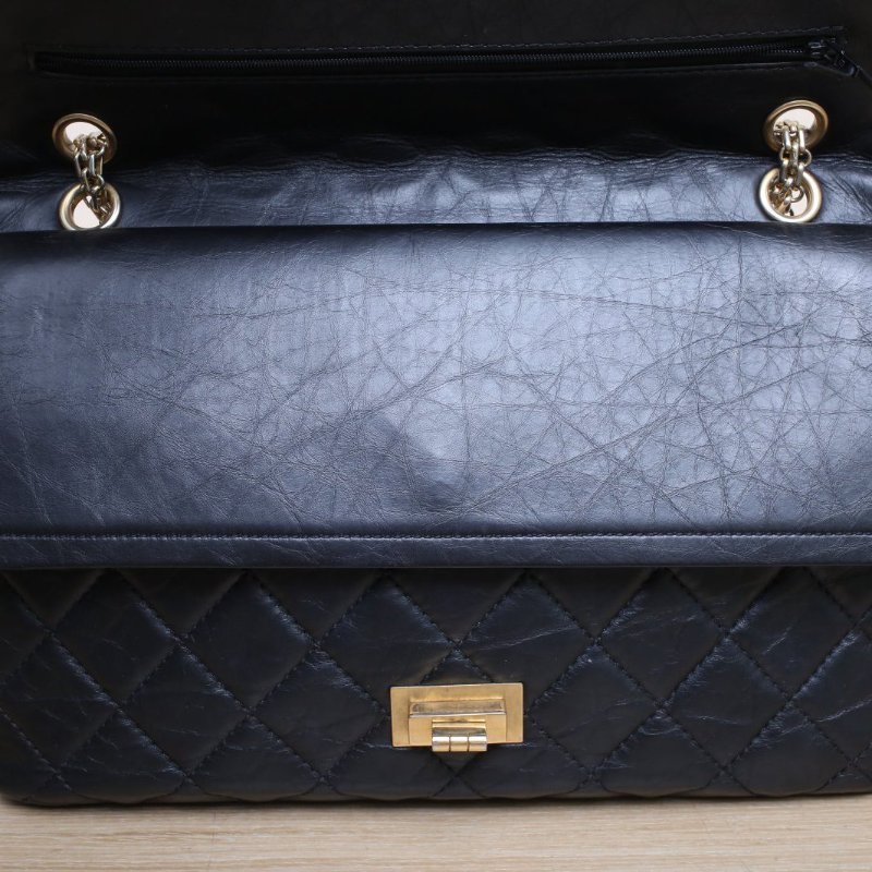 CHANEL 2.55口蓋包MAXI31.5黑色牛皮17開金扣肩背包-2