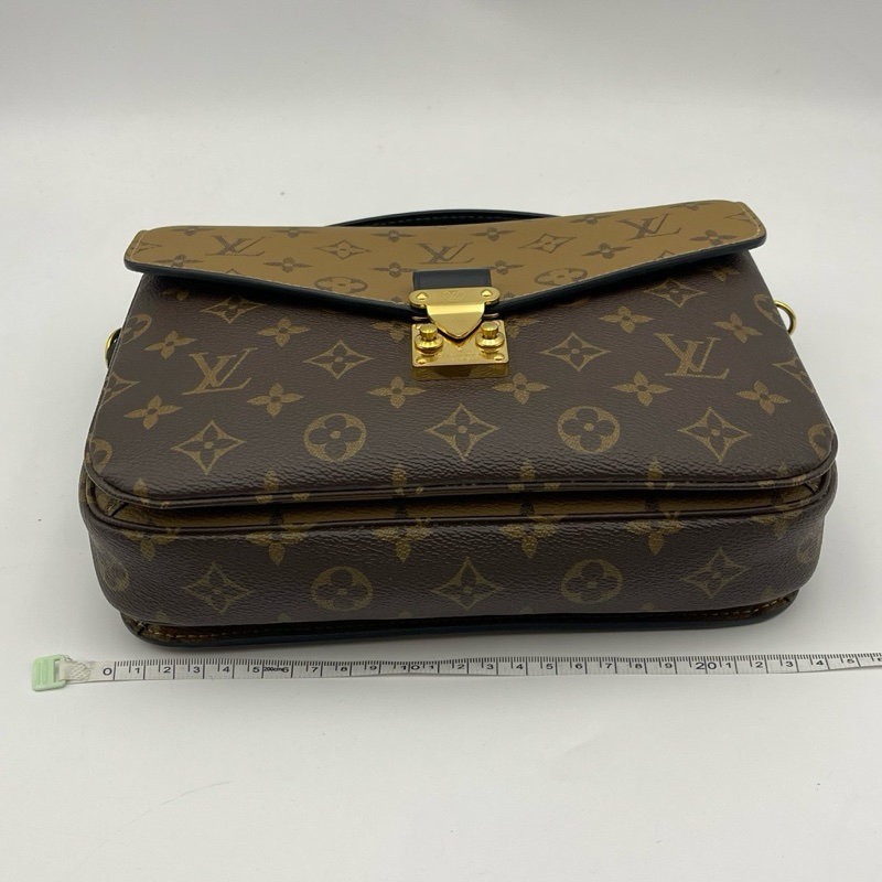 LV路易威登 棕色拼焦糖色老花翻盖腋下包邮差-7