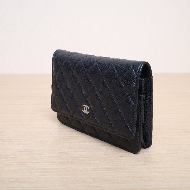 CHANEL CFWOC19黑色荔枝牛皮30開銀扣肩背包-4