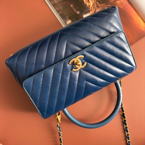 ::CHANEL:: 藍色牛皮山型紋 CocoHandle 28 手提 斜背 兩用包