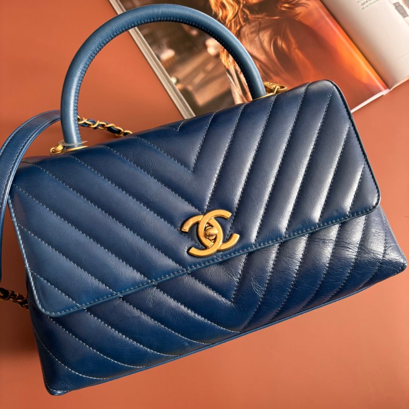 ::CHANEL:: 藍色牛皮山型紋 CocoHandle 28 手提 斜背 兩用包-1