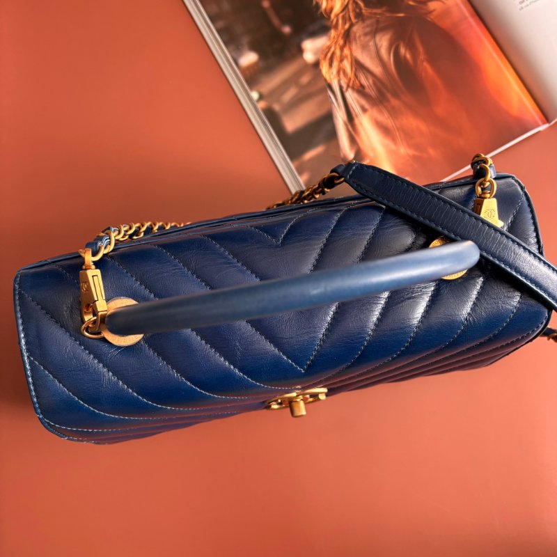 ::CHANEL:: 藍色牛皮山型紋 CocoHandle 28 手提 斜背 兩用包-4