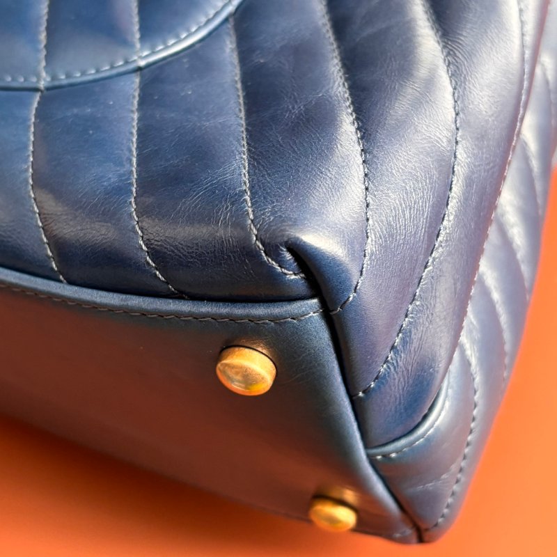 ::CHANEL:: 藍色牛皮山型紋 CocoHandle 28 手提 斜背 兩用包-8