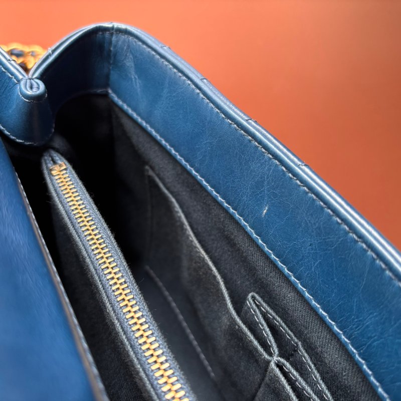 ::CHANEL:: 藍色牛皮山型紋 CocoHandle 28 手提 斜背 兩用包-31