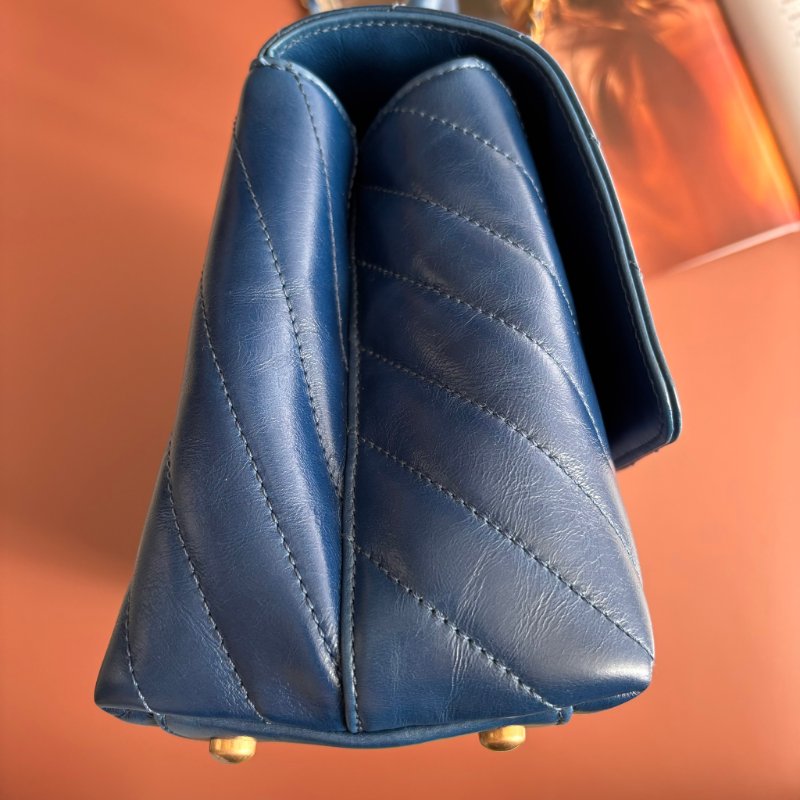 ::CHANEL:: 藍色牛皮山型紋 CocoHandle 28 手提 斜背 兩用包-41