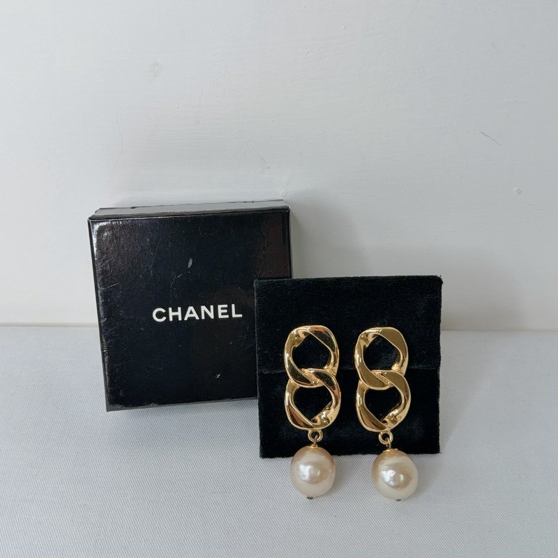CHANEL Vintage老香珍珠夾式耳環-3