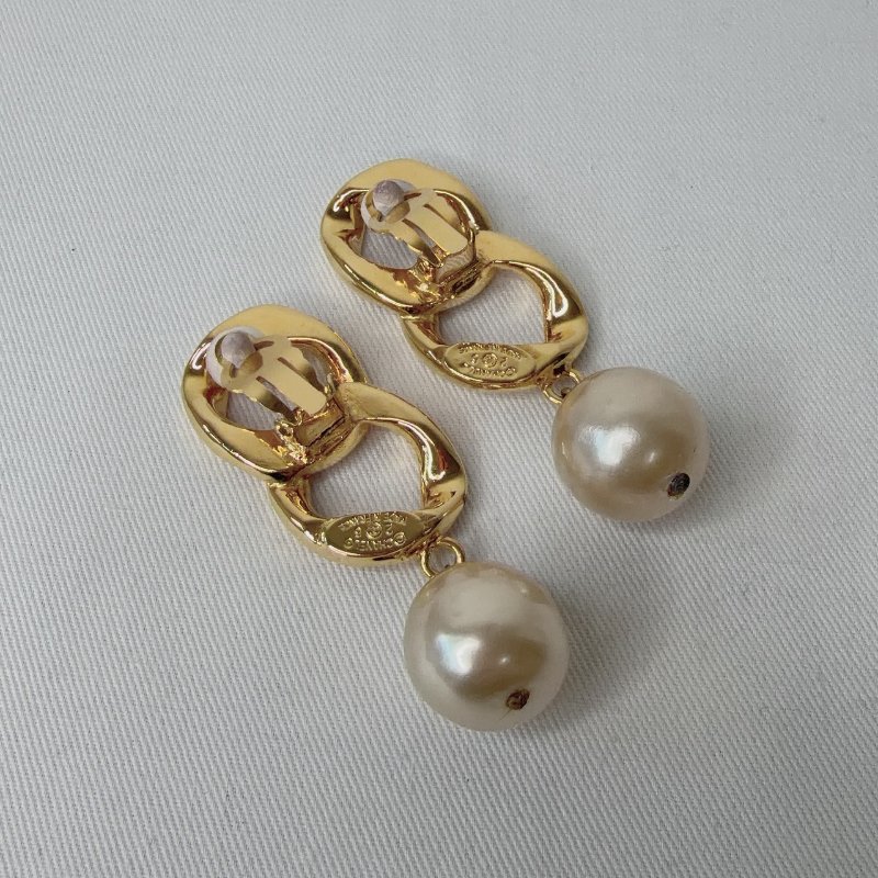 CHANEL Vintage老香珍珠夾式耳環-4