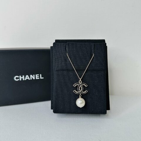 CHANEL 黑色雙C珍珠項鍊