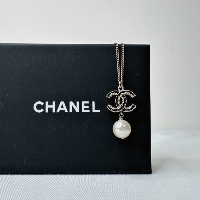 CHANEL 黑色雙C珍珠項鍊-3