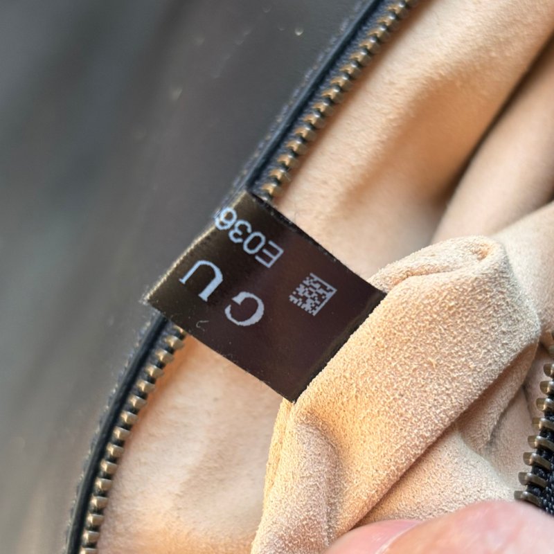 ::GUCCI:: 金屬GG Marmont 黑色皮革肩背包 斜背包 中號31公分-28