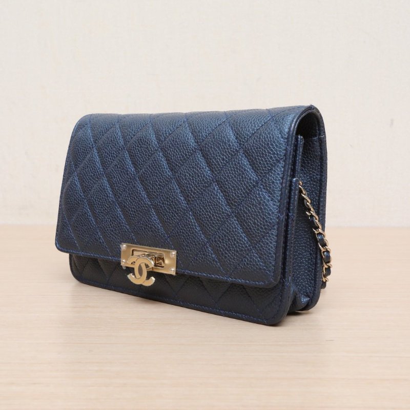 CHANEL CFWOC雙C金屬搭扣藍色荔枝牛皮25開金扣肩背包-2