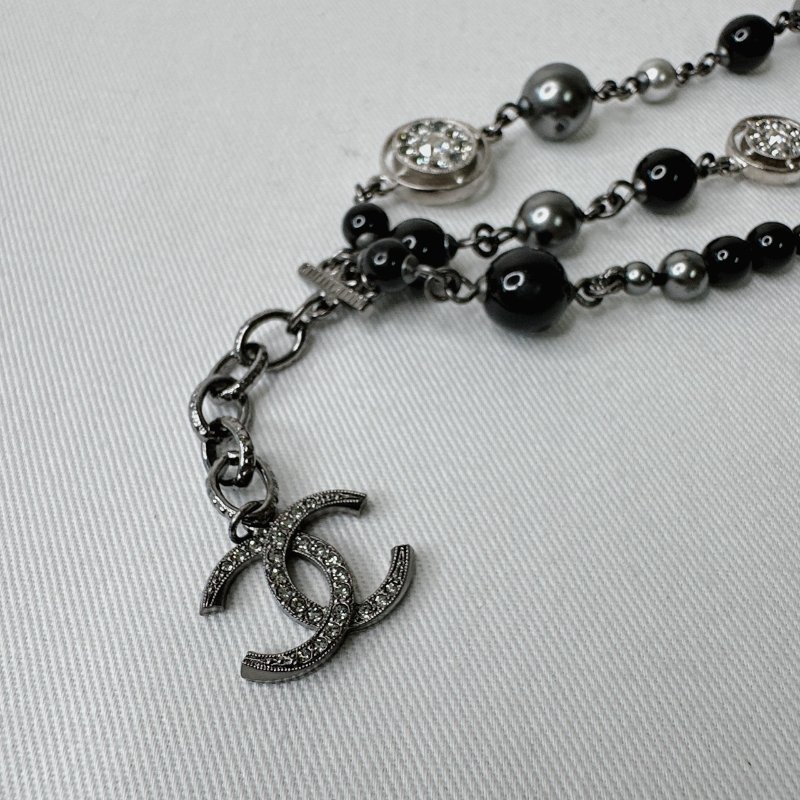 CHANEL 黑銀珠飾手鍊-3