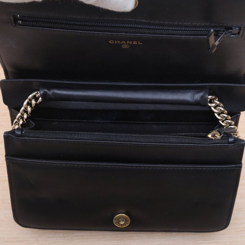 CHANEL LeboyWOC19黑色牛皮28開金扣荔枝菱格紋肩背包-2