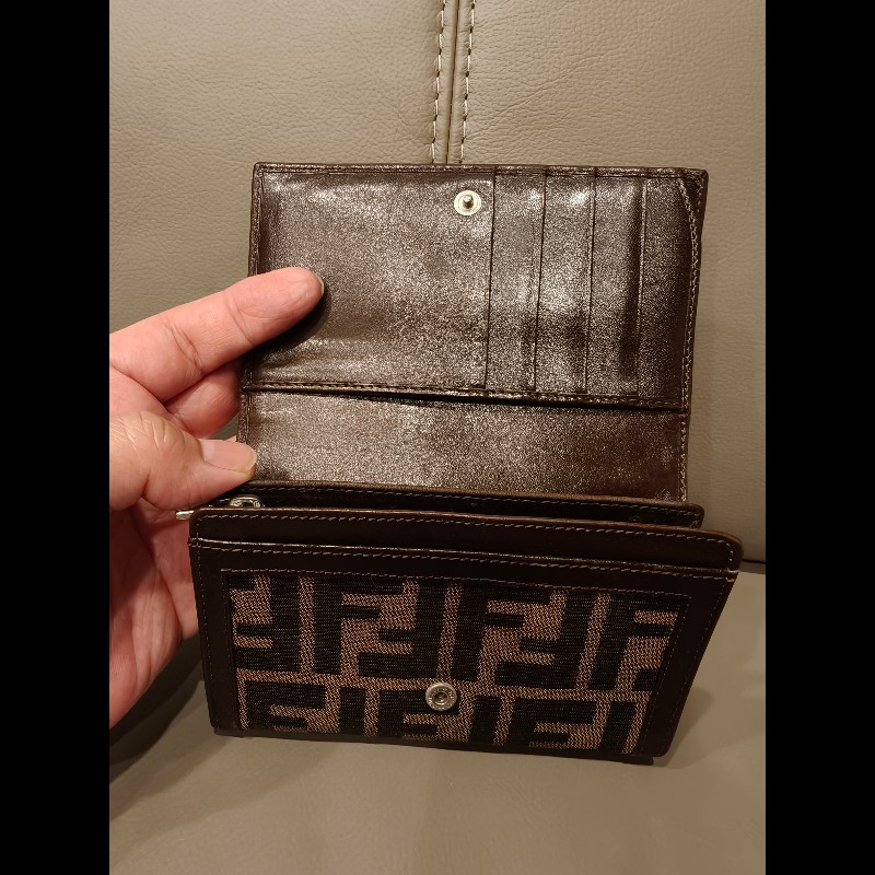 年終大出清，FENDI中夾狀況正常-3