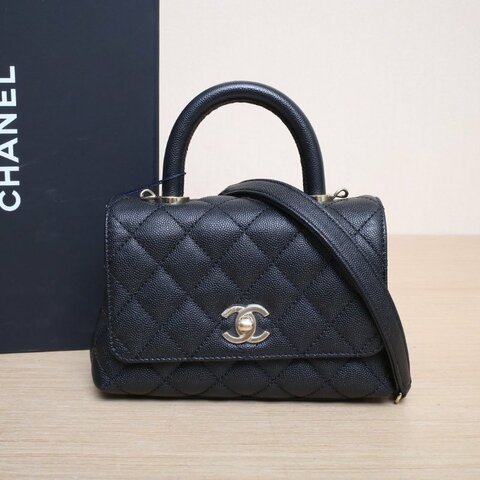 CHANEL CocoHandleMini19黑色荔枝牛皮晶片開淺金扣蜥蜴壓紋手柄肩背包