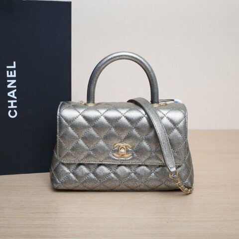 CHANEL CocoHandle小號24銀色牛皮28開金扣肩背包