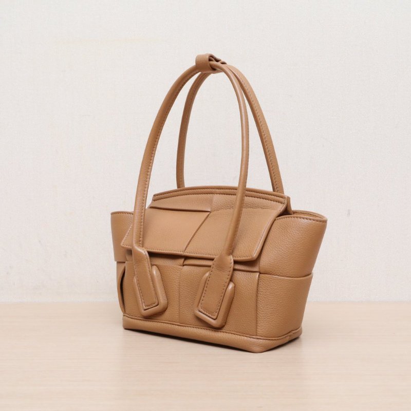 BOTTEGA VENETA Arcomini19金棕色牛皮肩背包-4