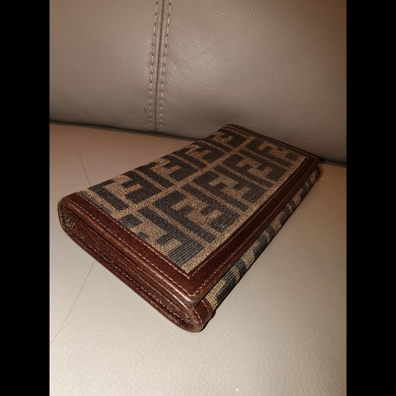 不議價日本帶回,年終特價出清fendi長夾-8