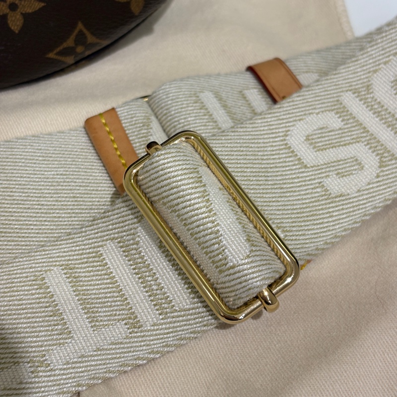 Lv 原花新款寬背帶腰包-12