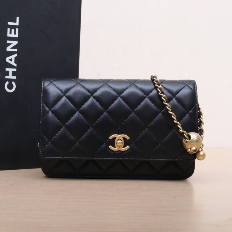 CHANEL CFWOC19黑色羊皮晶片開金扣金球調節扣肩帶肩背包-0