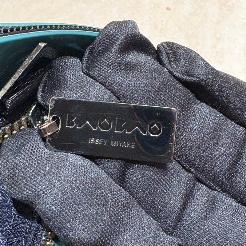 【限量設計、輕盈造型】ISSEY MIYAKE BAOBAO 幾何鏈袋斜背包｜立體菱格拼接｜潮流日系穿搭包款-10