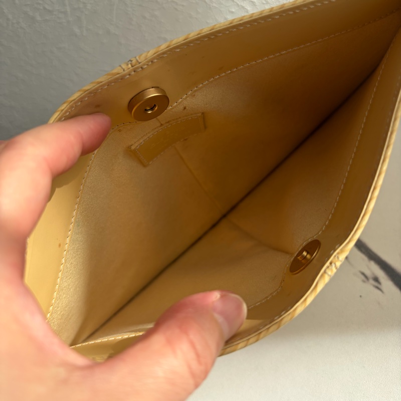 lv米黃色EPI小肩背包🐥晚宴包、交換禮物-4