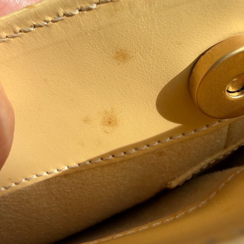 lv米黃色EPI小肩背包🐥晚宴包、交換禮物-13