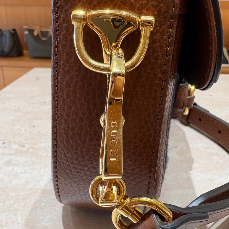 【經典復刻・時尚靈魂】Gucci 1955 Horsebit 馬銜釦 GG 帆布配皮肩背包|雙背帶設計|復古藍紅織帶|義大利製造匠心精品-3