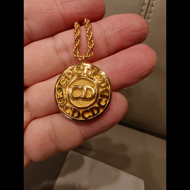 日本帶回復古Christian Christian項鍊,絕版品-0