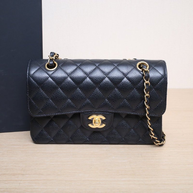 CHANEL CF口蓋包小號23黑色荔枝牛皮晶片開金扣菱格紋肩背包-0