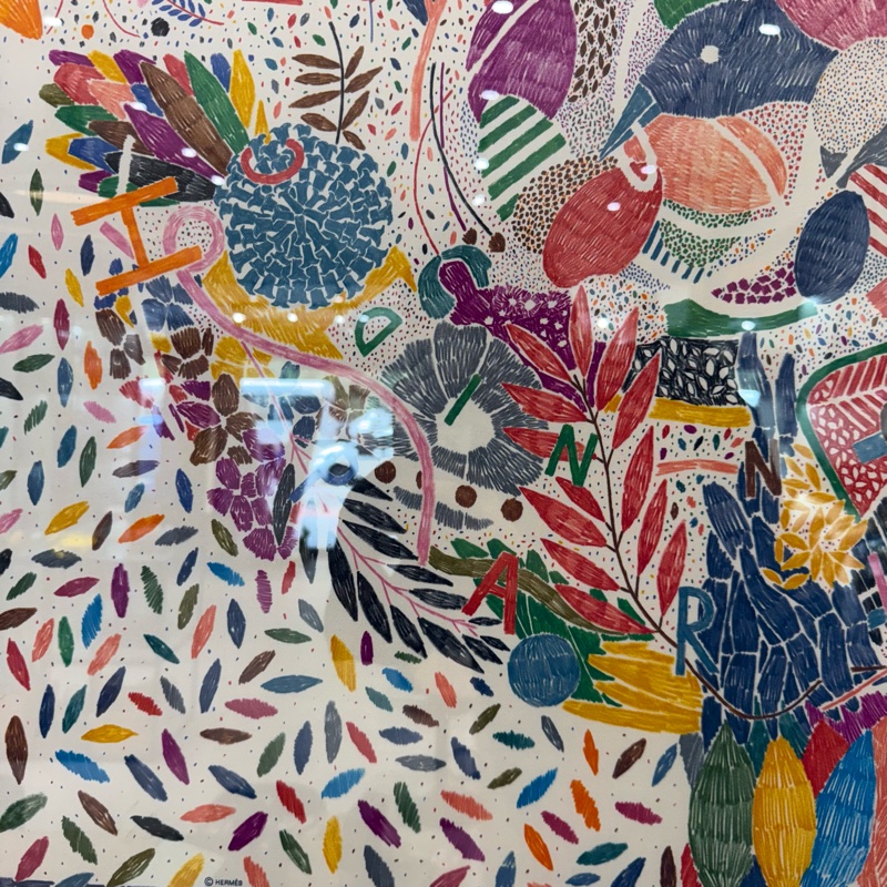 Hermes紅邊彩框白底彩色筆畫花卉綁巾-5