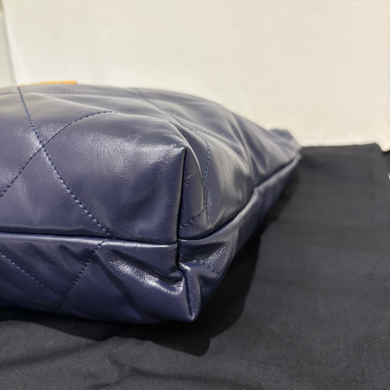 Chanel 22深藍牛皮金釦小號肩背包-5