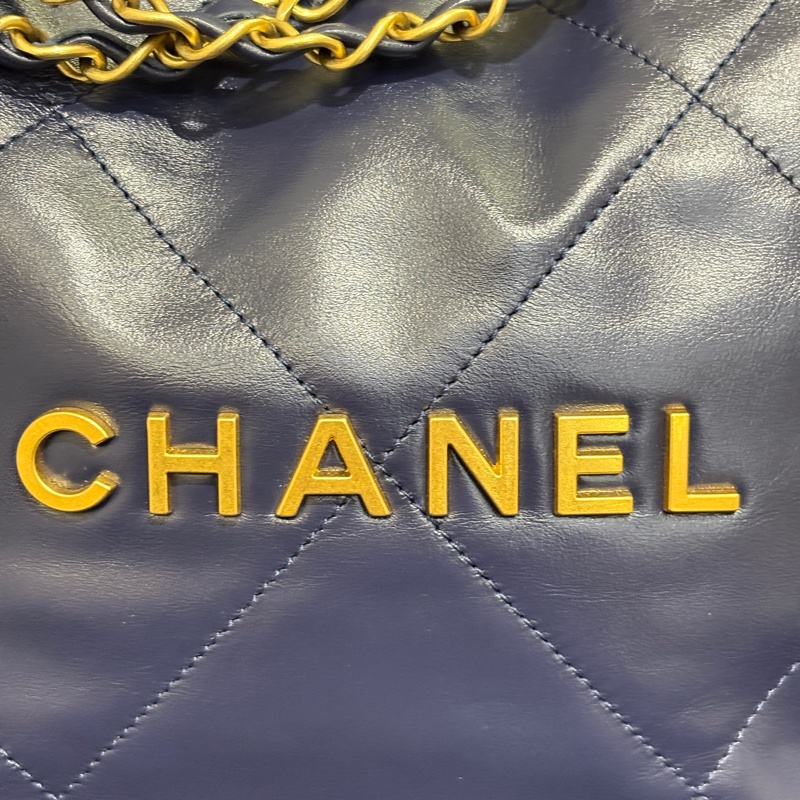Chanel 22深藍牛皮金釦小號肩背包-8