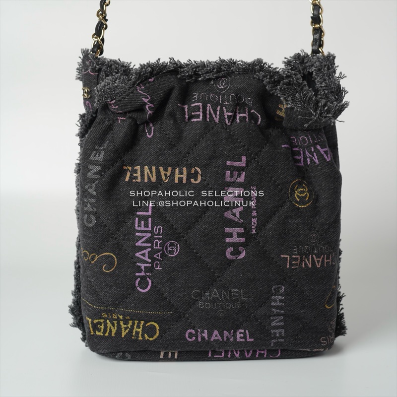 Chanel 22P黑色塗鴉牛仔水桶包大號AS3027-5