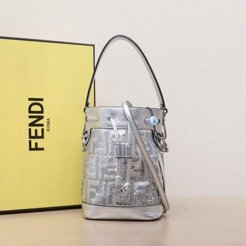 FENDI 銀色珠片FFminiPVC水桶包肩背包