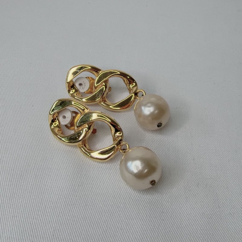 CHANEL Vintage老香珍珠夾式耳環-1