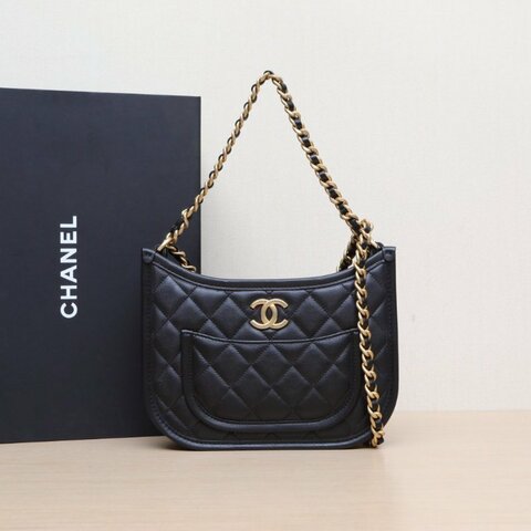 CHANEL 黑色牛皮晶片開金扣24SHOBO皮流浪斜挎包肩背包