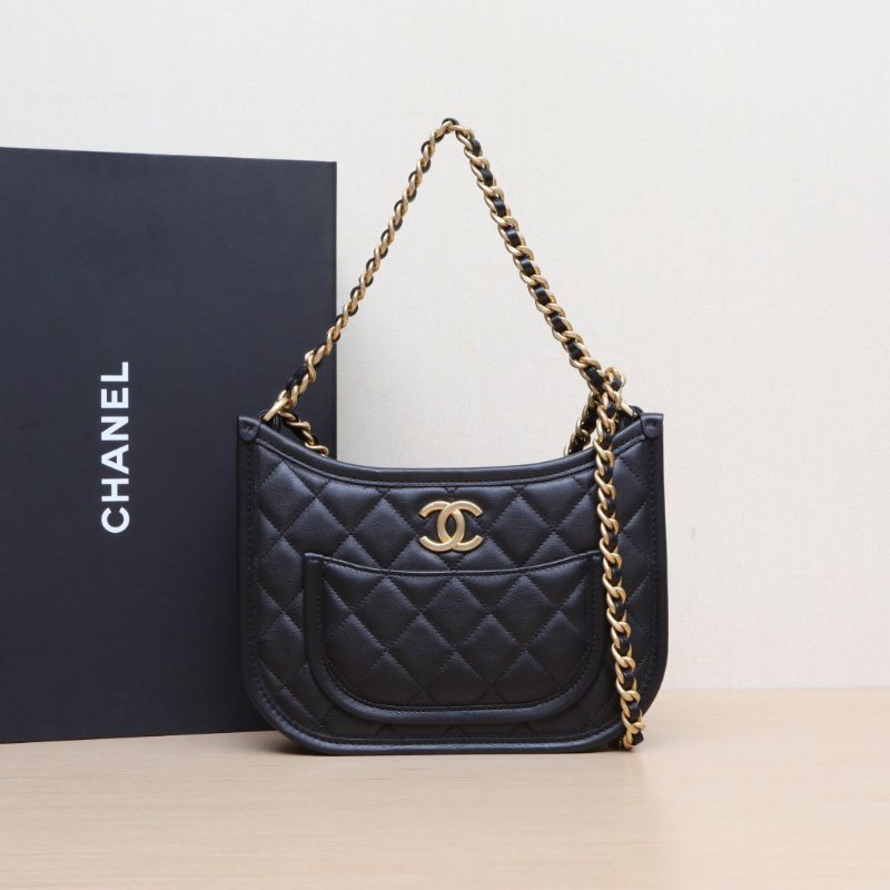 CHANEL 黑色牛皮晶片開金扣24SHOBO皮流浪斜挎包肩背包-0