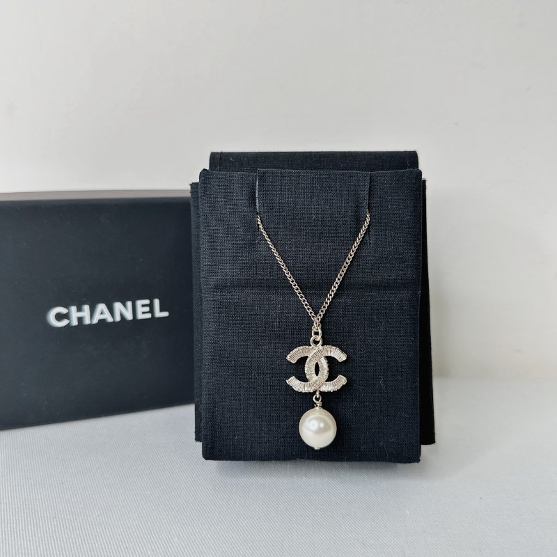 CHANEL 黑色雙C珍珠項鍊-1