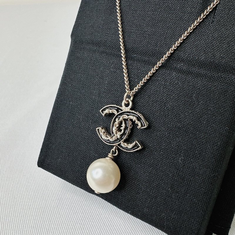 CHANEL 黑色雙C珍珠項鍊-2